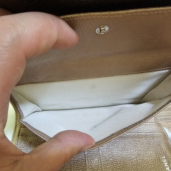 🎉🎉HOST PICK🎉🎉CHANEL Bicolore CC Logo Metallic Leather Long Trifold Wallet - Picture 15 of 16